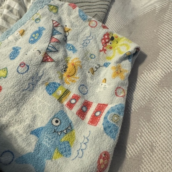 Baby Changing Table Bundle! (2) Changing Table sheets+ (3) Burp cloths. Like new - Picture 6 of 10